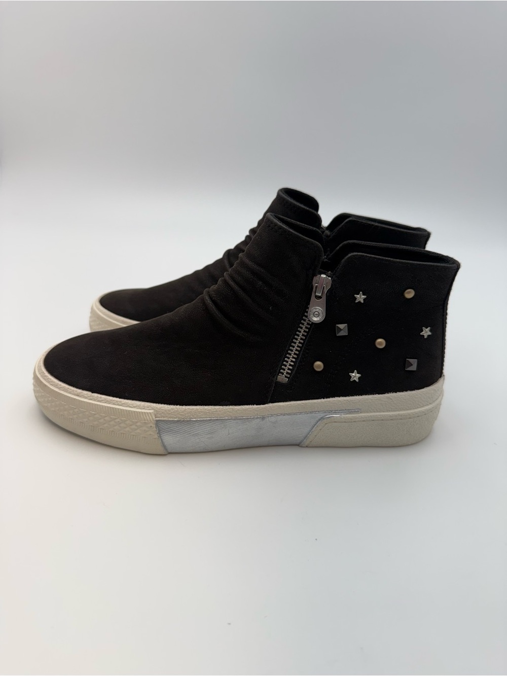 Blowfish Malibu women’s Black Canvas High-Top Side Zip Studded Sneakers US 8